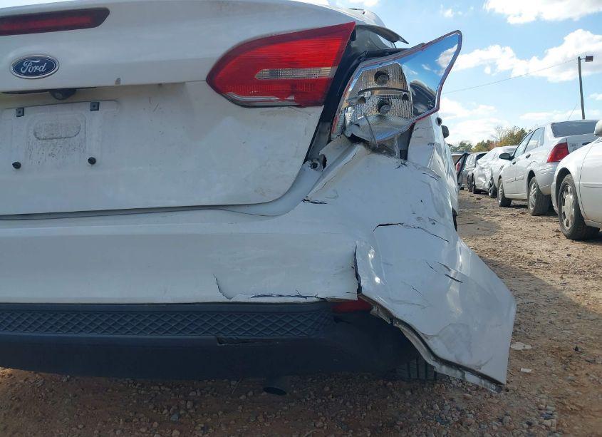 Photo 13 of 2017 Ford Focus S (VIN 1FADP3E26HL256314)