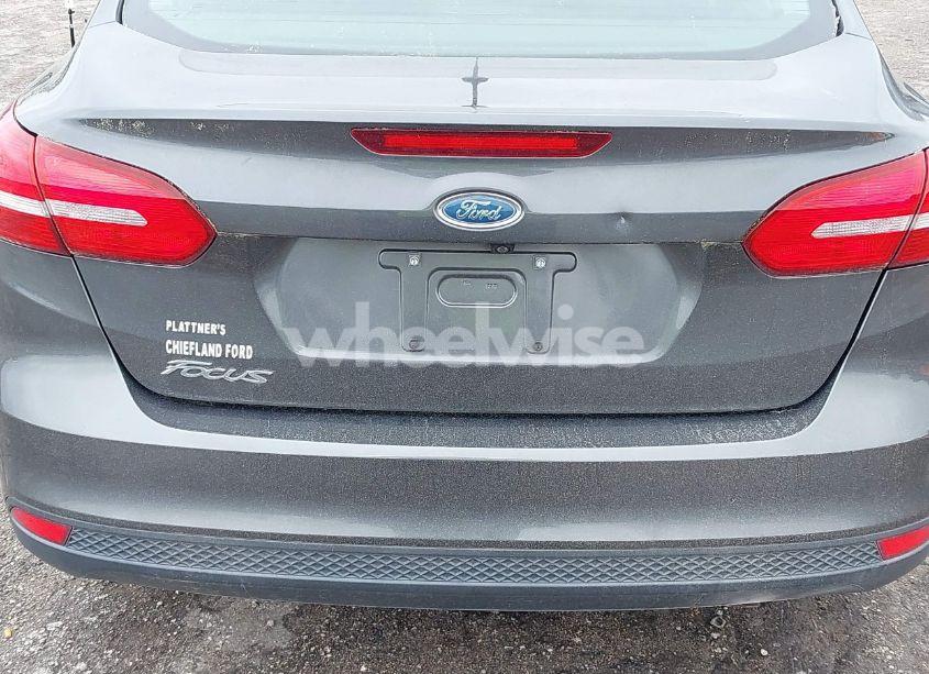 Photo 6 of 2017 Ford Focus S (VIN 1FADP3E26HL312395)