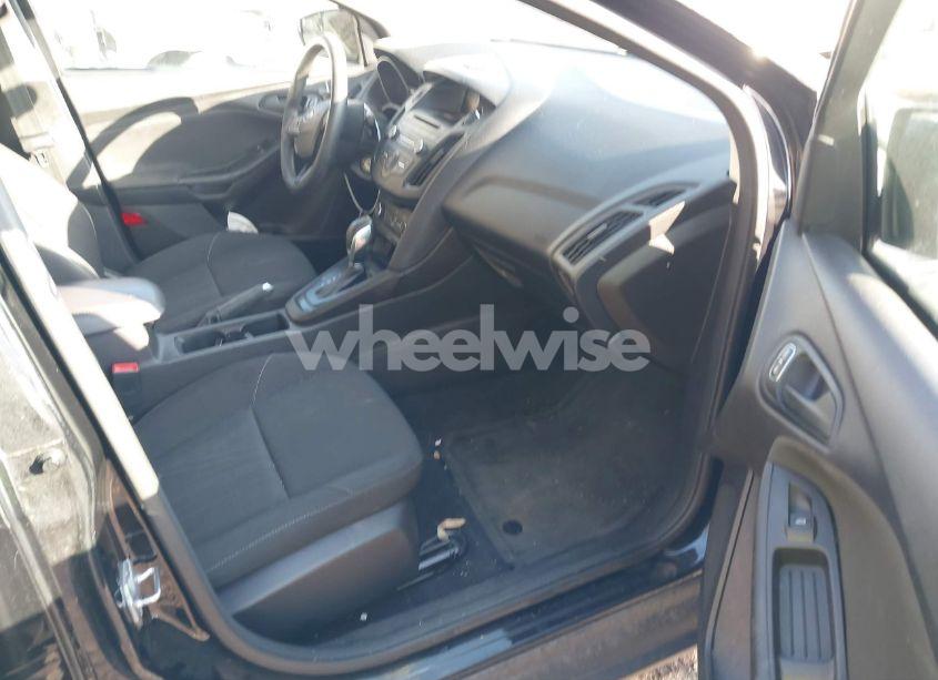 Photo 5 of 2017 Ford Focus S (VIN 1FADP3E26HL335725)
