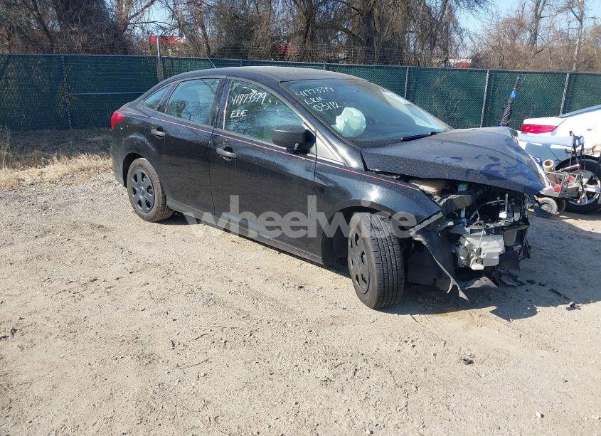 2017 Ford Focus S (VIN 1FADP3E26HL338947) main photo