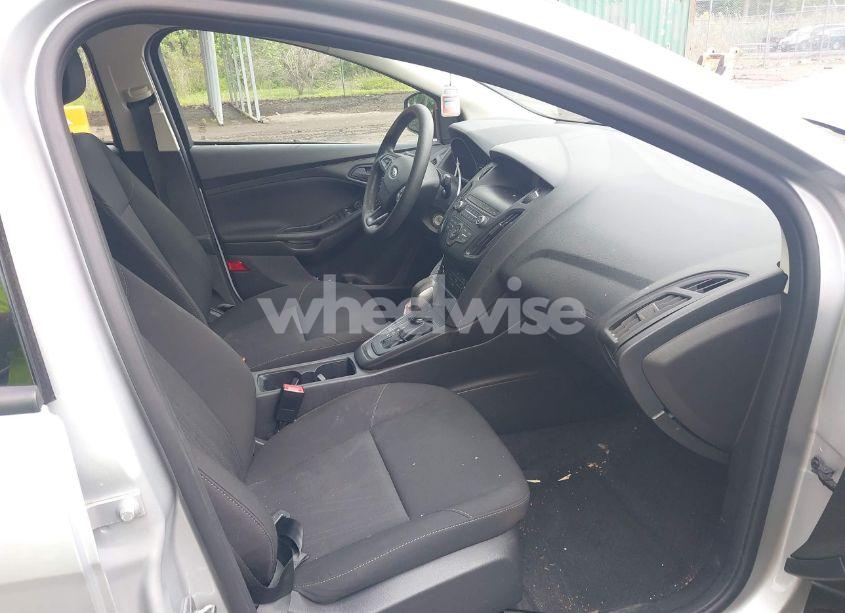 Photo 5 of 2018 Ford Focus S (VIN 1FADP3E26JL227403)