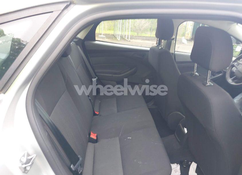 Photo 8 of 2018 Ford Focus S (VIN 1FADP3E26JL227403)