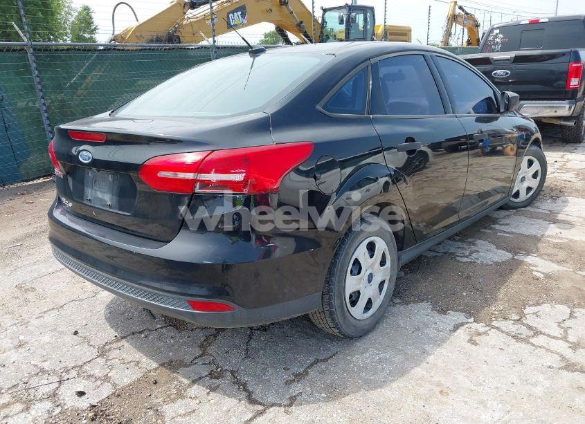Photo 4 of 2018 Ford Focus S (VIN 1FADP3E26JL269148)