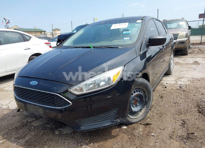 Photo 6 of 2018 Ford Focus S (VIN 1FADP3E26JL269148)