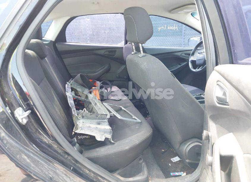 Photo 8 of 2018 Ford Focus S (VIN 1FADP3E26JL269148)