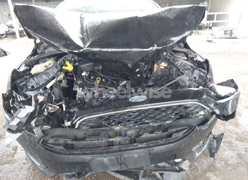 Photo 6 of 2018 Ford Focus S (VIN 1FADP3E26JL302732)