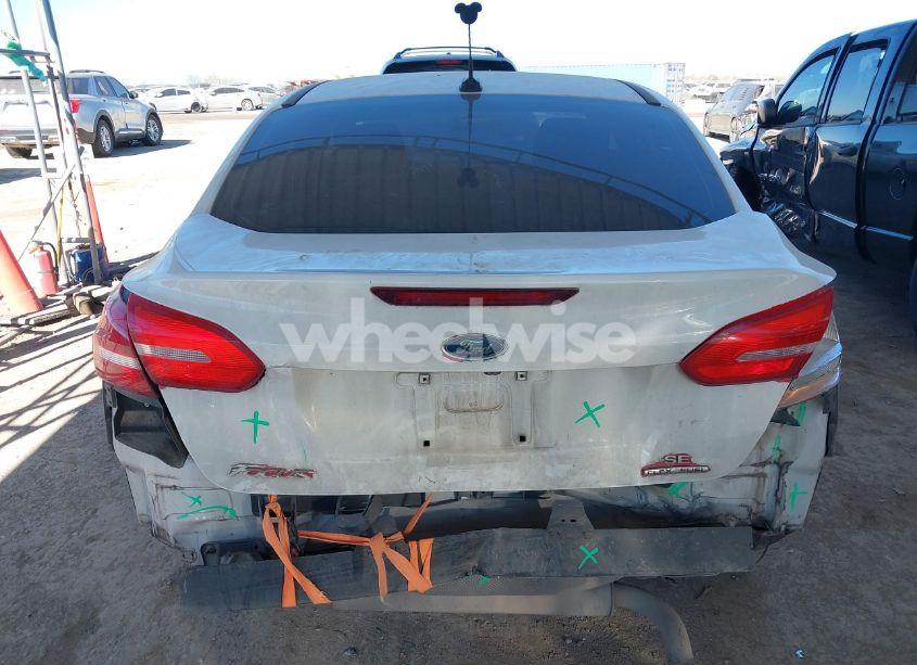Photo 16 of 2018 Ford Focus S (VIN 1FADP3E26JL311964)