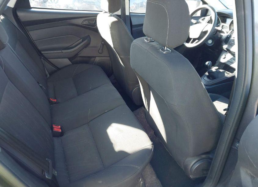 Photo 8 of 2018 Ford Focus S (VIN 1FADP3E26JL322057)