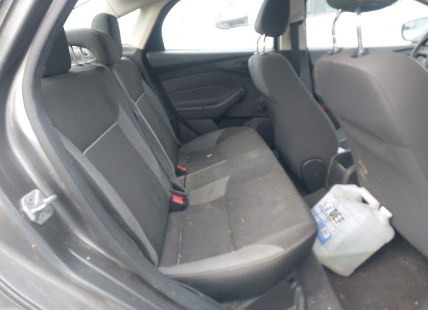 Photo 8 of 2014 Ford Focus S (VIN 1FADP3E27EL125467)