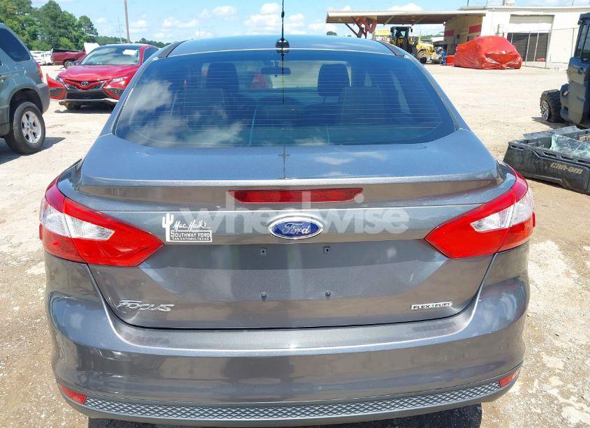 Photo 17 of 2014 Ford Focus S (VIN 1FADP3E27EL183689)