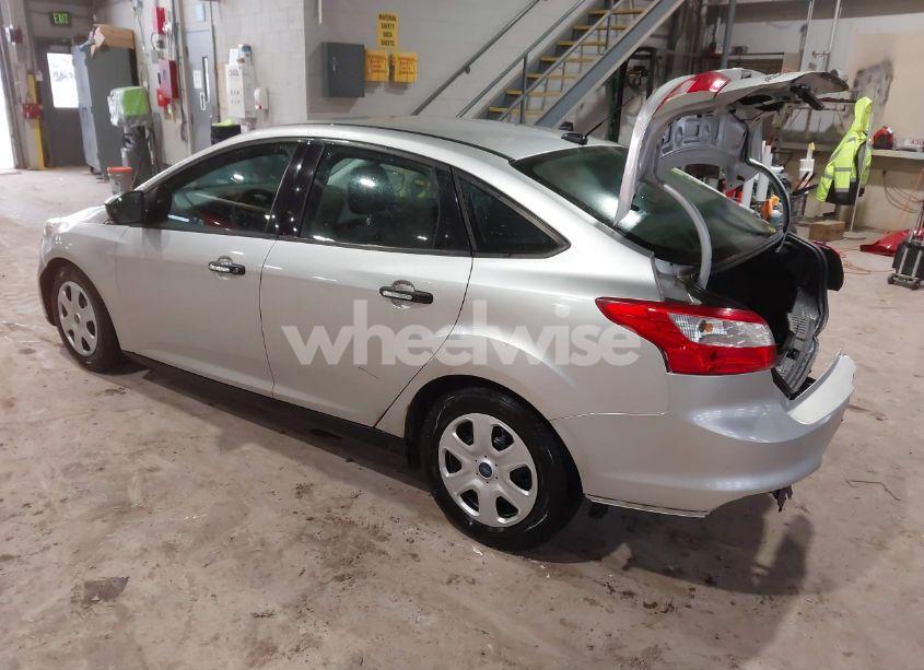 Photo 3 of 2014 Ford Focus S (VIN 1FADP3E27EL215332)