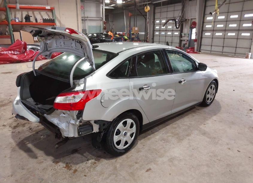 Photo 4 of 2014 Ford Focus S (VIN 1FADP3E27EL215332)