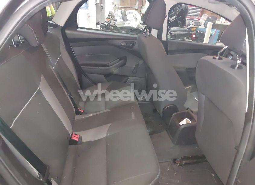 Photo 8 of 2014 Ford Focus S (VIN 1FADP3E27EL215413)