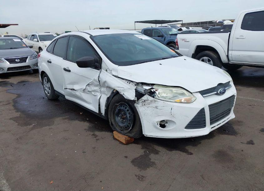 2014 Ford Focus S (VIN 1FADP3E27EL264191) main photo