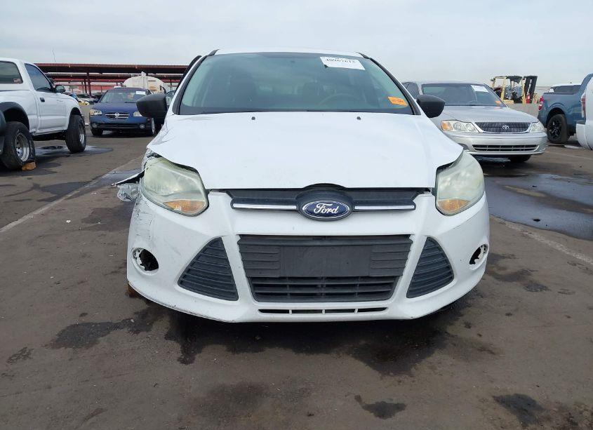 Photo 12 of 2014 Ford Focus S (VIN 1FADP3E27EL264191)
