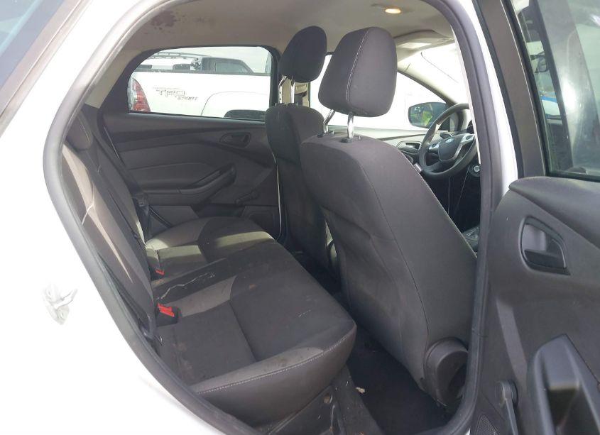 Photo 8 of 2014 Ford Focus S (VIN 1FADP3E27EL264191)