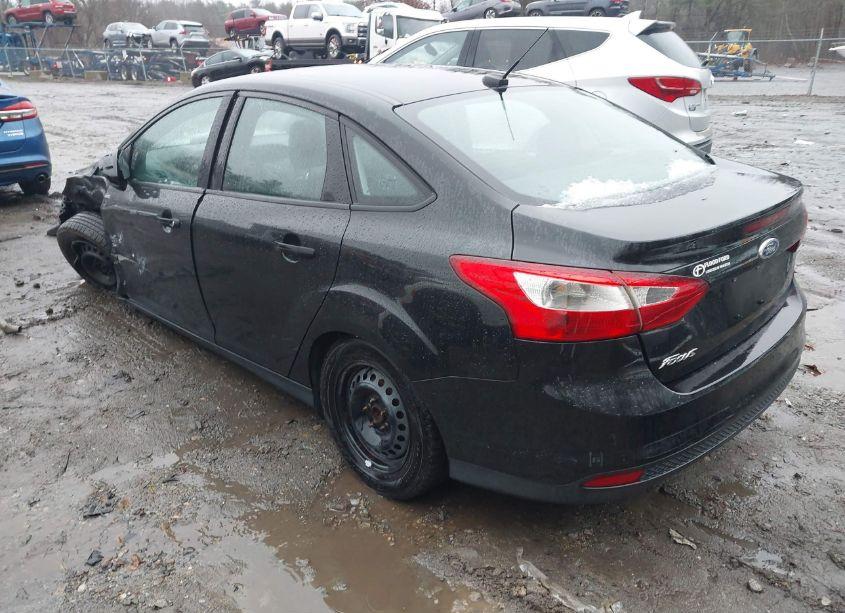 Photo 3 of 2014 Ford Focus S (VIN 1FADP3E27EL338192)