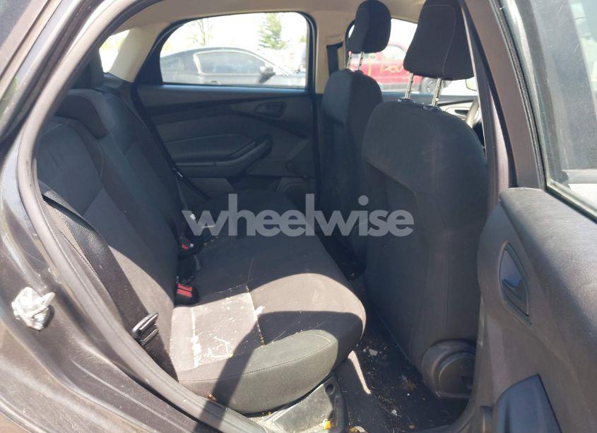 Photo 8 of 2015 Ford Focus S (VIN 1FADP3E27FL204784)