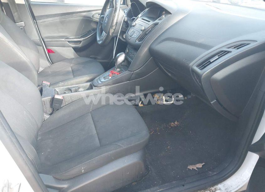 Photo 5 of 2015 Ford Focus S (VIN 1FADP3E27FL259820)