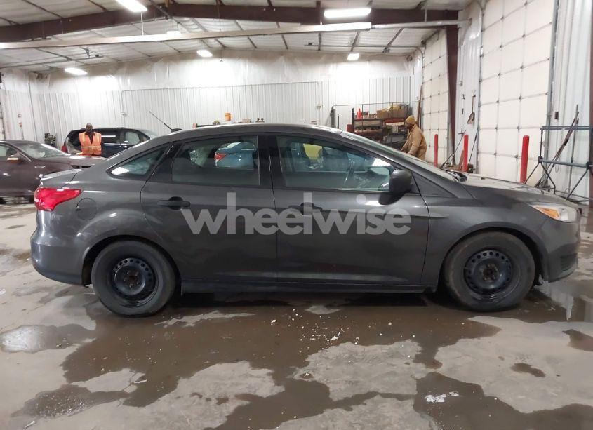 Photo 14 of 2015 Ford Focus S (VIN 1FADP3E27FL313990)