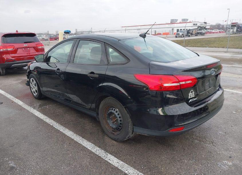 Photo 3 of 2015 Ford Focus S (VIN 1FADP3E27FL346262)