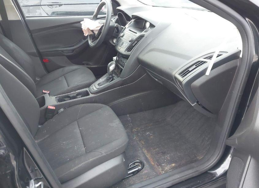 Photo 5 of 2015 Ford Focus S (VIN 1FADP3E27FL346262)