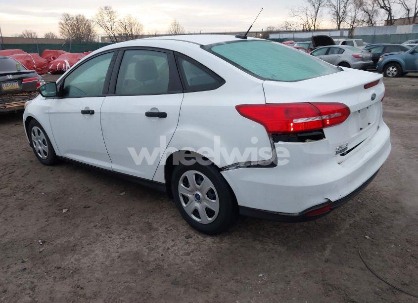 Photo 3 of 2016 Ford Focus S (VIN 1FADP3E27GL240542)