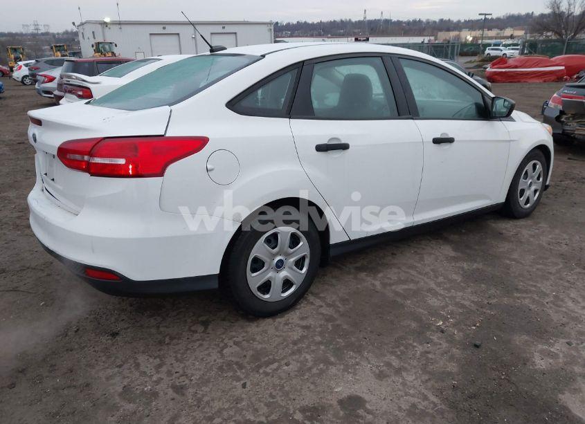 Photo 4 of 2016 Ford Focus S (VIN 1FADP3E27GL240542)