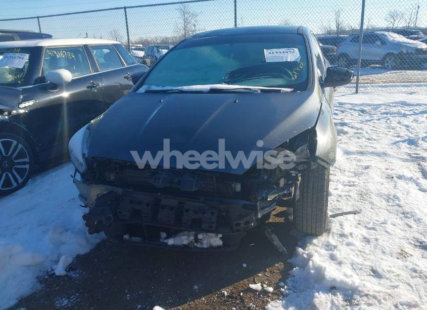 Photo 13 of 2016 Ford Focus S (VIN 1FADP3E27GL248883)