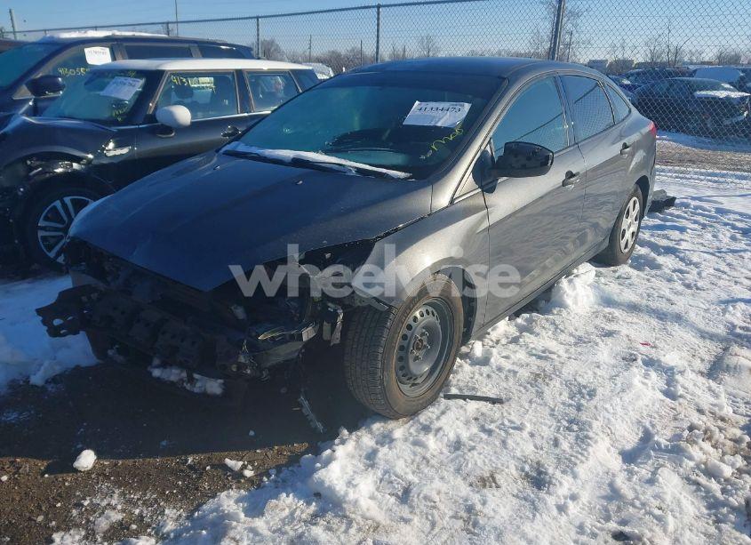 Photo 2 of 2016 Ford Focus S (VIN 1FADP3E27GL248883)