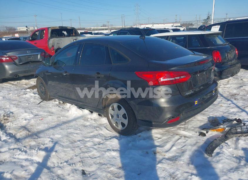 Photo 3 of 2016 Ford Focus S (VIN 1FADP3E27GL248883)