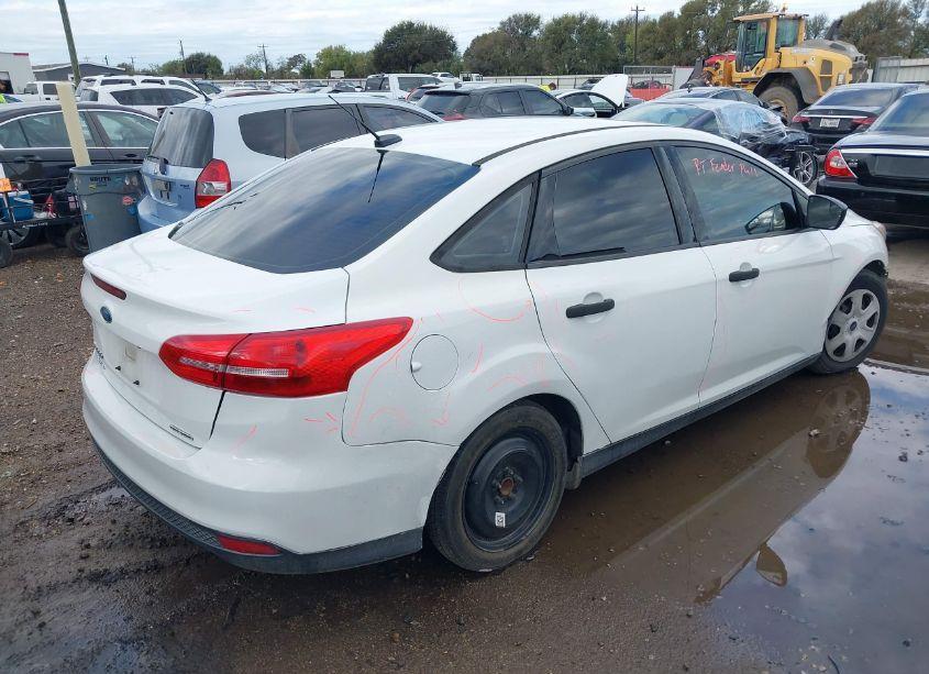 Photo 4 of 2016 Ford Focus S (VIN 1FADP3E27GL262492)