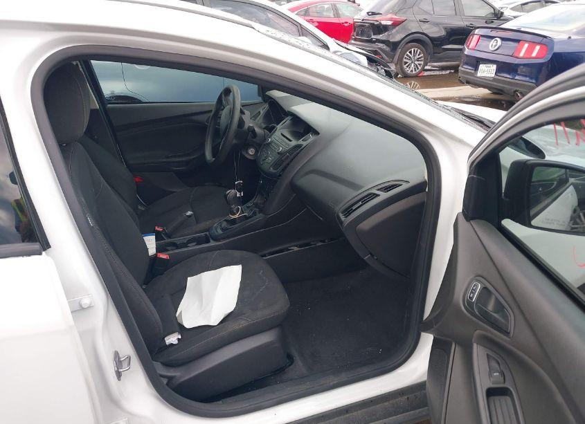 Photo 5 of 2016 Ford Focus S (VIN 1FADP3E27GL262492)