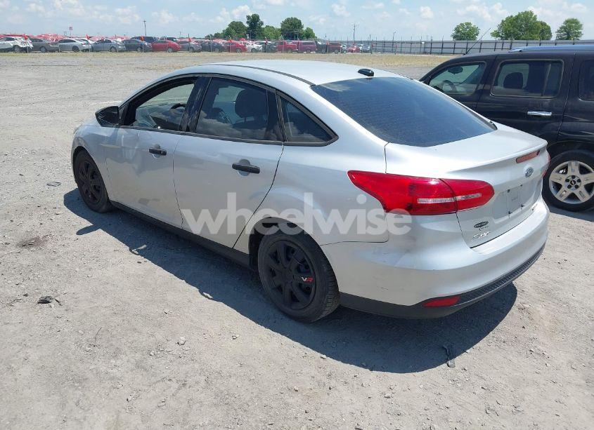 Photo 3 of 2016 Ford Focus S (VIN 1FADP3E27GL266221)