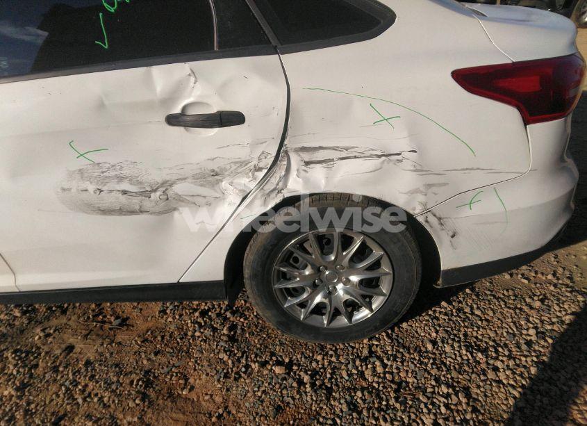 Photo 6 of 2016 Ford Focus S (VIN 1FADP3E27GL266493)