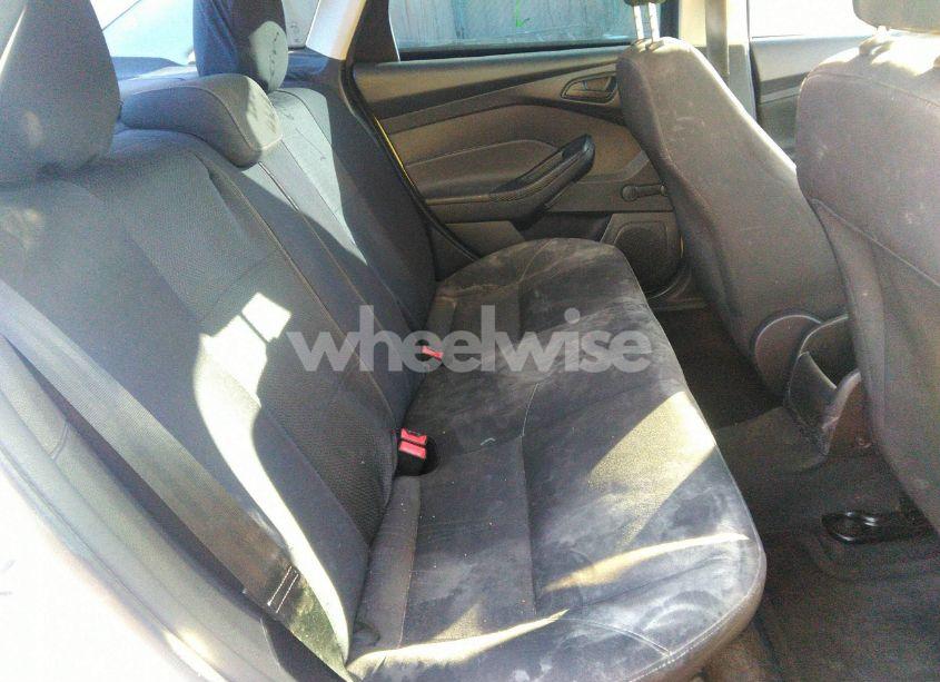 Photo 8 of 2016 Ford Focus S (VIN 1FADP3E27GL266493)