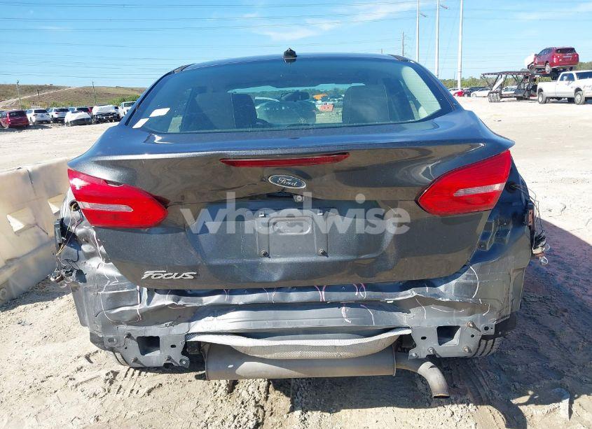 Photo 12 of 2017 Ford Focus S (VIN 1FADP3E27HL202357)