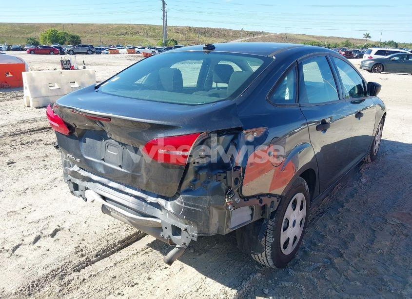 Photo 4 of 2017 Ford Focus S (VIN 1FADP3E27HL202357)