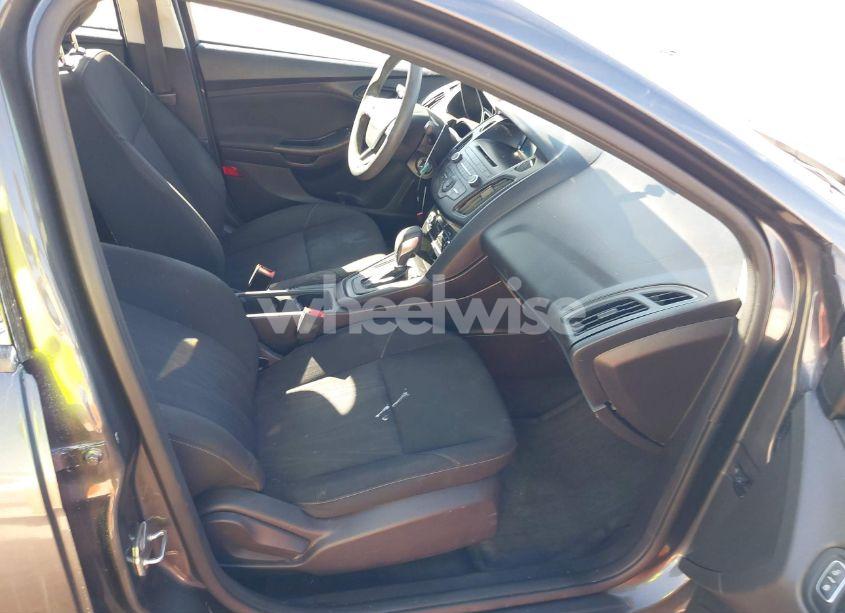 Photo 5 of 2017 Ford Focus S (VIN 1FADP3E27HL202357)