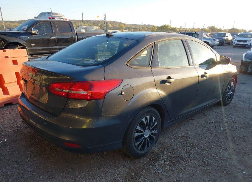 Photo 4 of 2017 Ford Focus S (VIN 1FADP3E27HL214296)