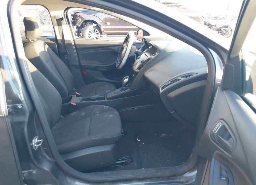 Photo 5 of 2017 Ford Focus S (VIN 1FADP3E27HL214296)