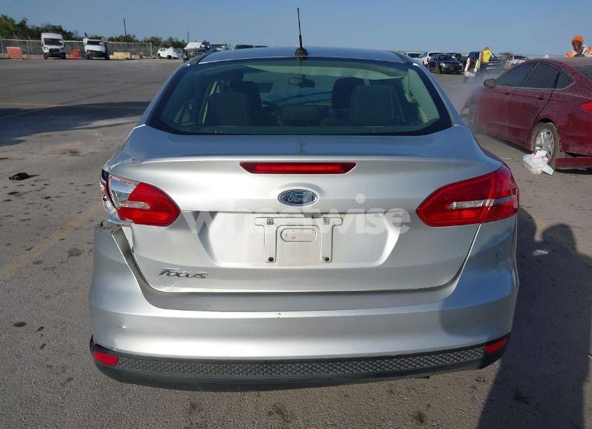 Photo 17 of 2017 Ford Focus S (VIN 1FADP3E27HL229803)