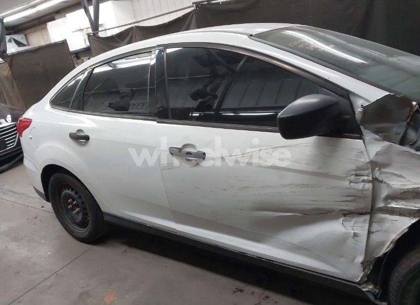 Photo 14 of 2017 Ford Focus S (VIN 1FADP3E27HL230613)
