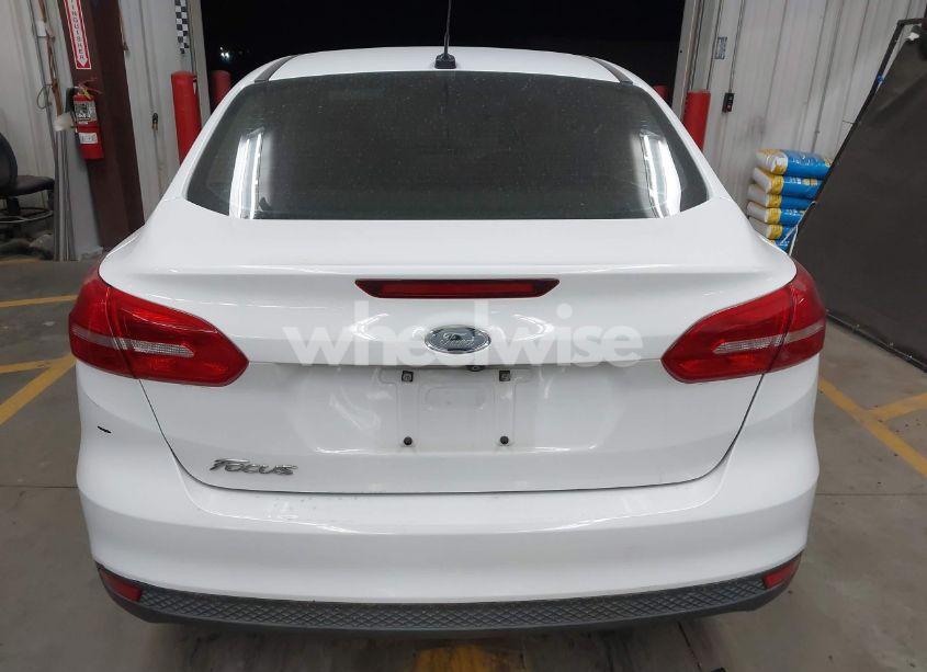 Photo 17 of 2017 Ford Focus S (VIN 1FADP3E27HL230613)