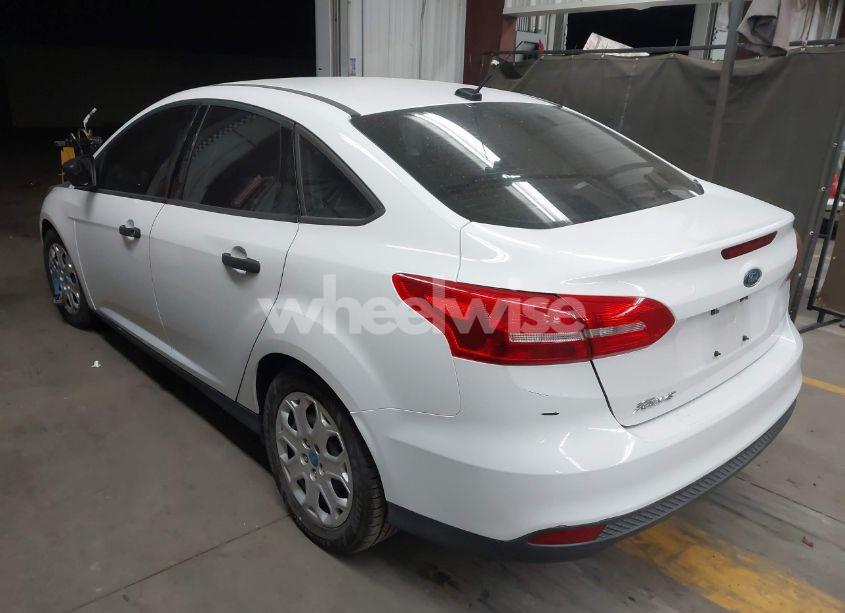 Photo 3 of 2017 Ford Focus S (VIN 1FADP3E27HL230613)