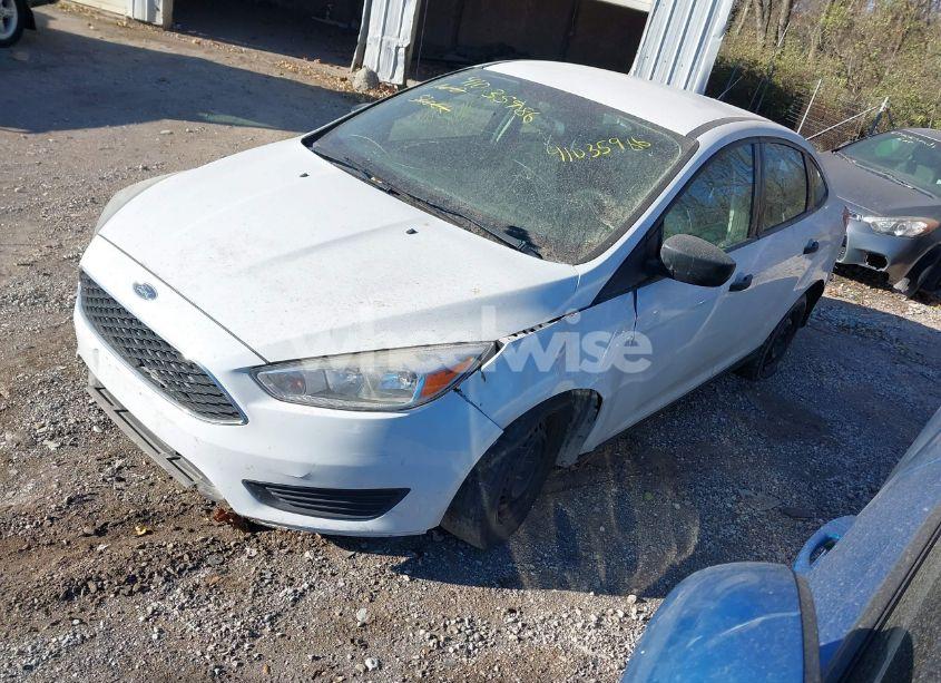 Photo 2 of 2017 Ford Focus S (VIN 1FADP3E27HL256886)