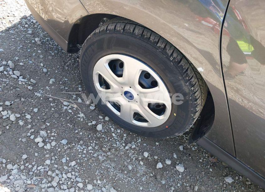 Photo 6 of 2017 Ford Focus S (VIN 1FADP3E27HL348287)