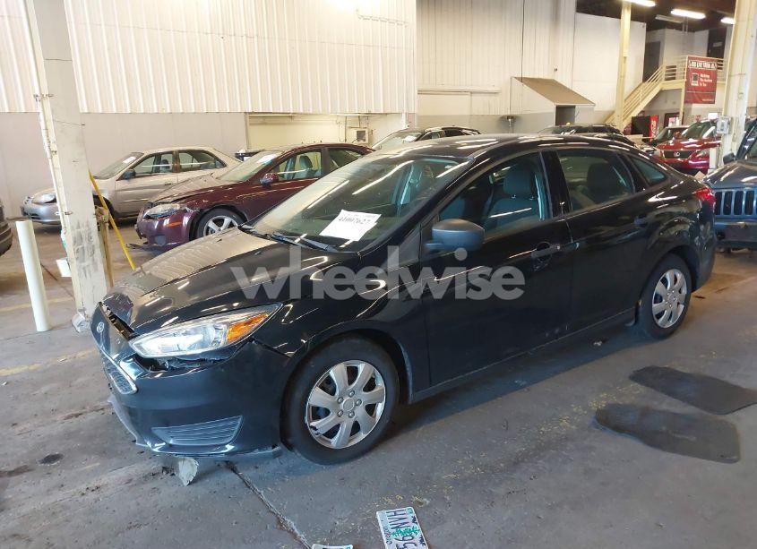 Photo 2 of 2018 Ford Focus S (VIN 1FADP3E27JL313643)