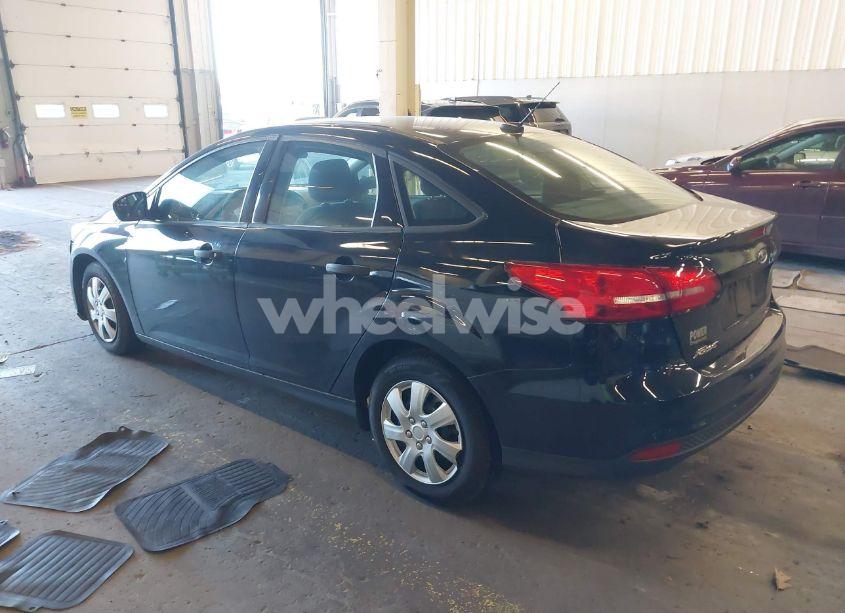 Photo 3 of 2018 Ford Focus S (VIN 1FADP3E27JL313643)