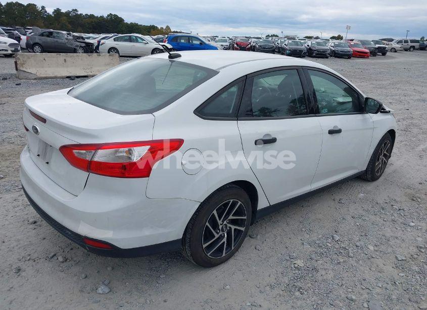 Photo 4 of 2013 Ford Focus S (VIN 1FADP3E28DL277787)